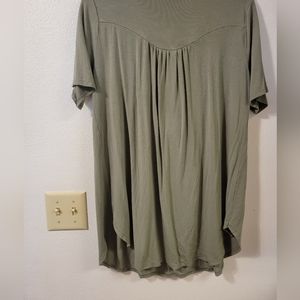 Zenana size Medium button flowy shirt.